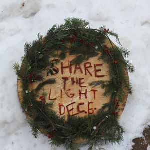 Share the Light Wreath