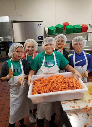 Service project -Heartside -carrots